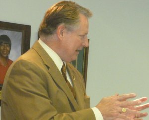 Mayor Wolfe, Steve Williams Share Future Visions at Debate Mayor Wolfe, Steve Williams Share Future Visions at Debate